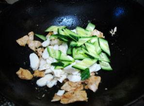 生瓜能和马蹄一起炒吃吗,炒食新体验